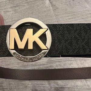 Michael Kors belt all leather size Large reversible